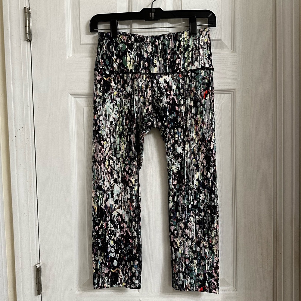 Layer 8 brand women’s size S capri leggings